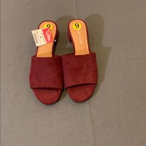 NWT! Rampage flat mule size 9